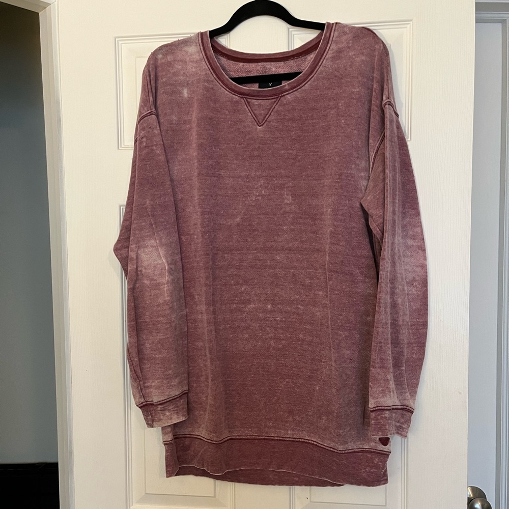 Women’s sweatshirt long enough to be worn as a dress